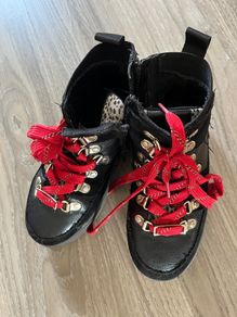 Girl shoes boots