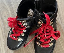 Girl shoes boots