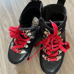 Girl shoes boots