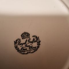 17 Piece Vintage Royal Grafton Fine Bone China Tea Set