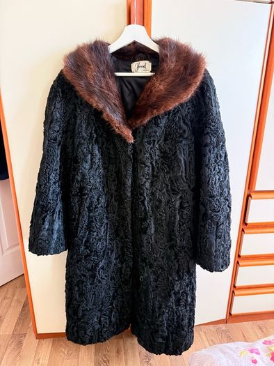 Black Persian Lamb (Karakul) Fur Coat with Mink Collarol