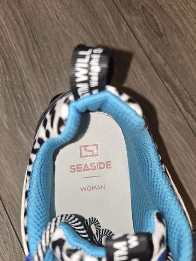 Seaside ladies trainers/shoes