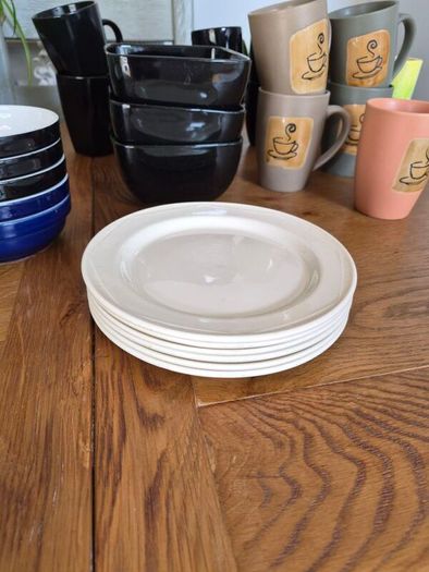 Dinnerwear 42 piece