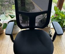 Ergonomical office chair