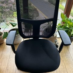 Ergonomical office chair