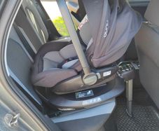 Nuna Arra Flex car seat and 360 base