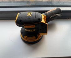 DeWalt DCW210 18V XR Brushless Random Orbital Sander