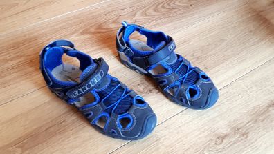 Kids sandals.