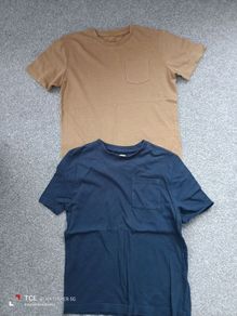 2xboy's t-shirt. Age 5/6