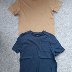 2xboy's t-shirt. Age 5/6