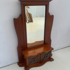 antique dressing table