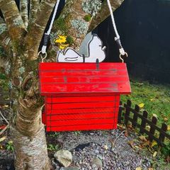 Snoopy bird box
