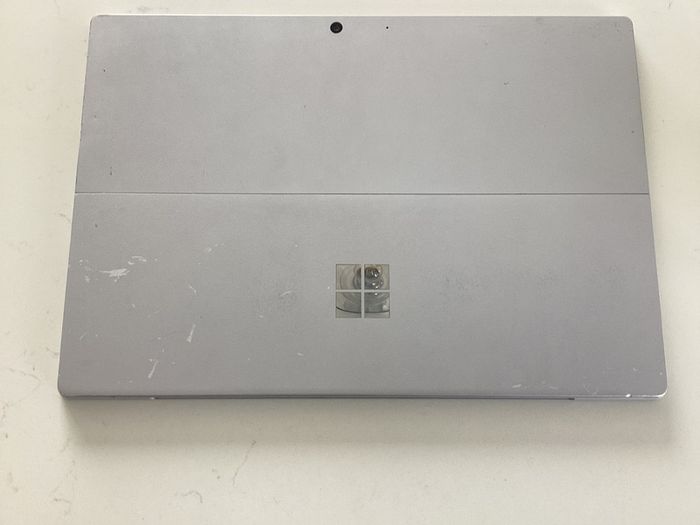 Microsoft Surface Pro 7 Bundle (i5 / 8GB / 128GB) - Cracked Glass but Touch/LCD 100% Perfect