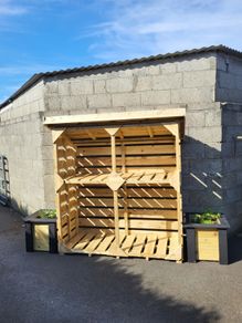 logstore with shelf