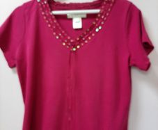 top short sleeves nice bead detail around neck