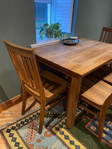 Solid Oak Table & Chairs