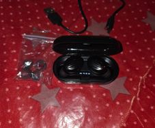 Bluetooth Earbuds