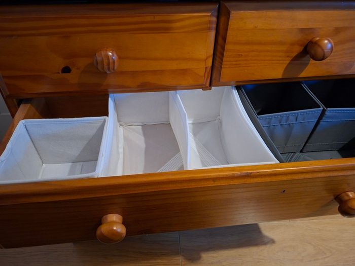 chest of drawers