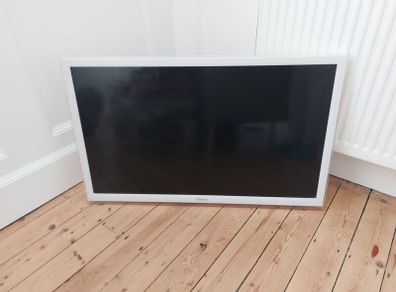 Samsung 32" smart TV