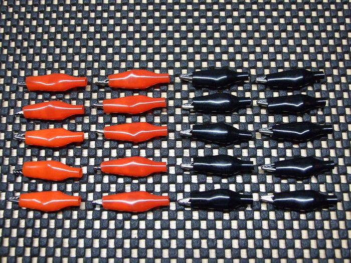 Crocodile clips (30mm)  (Pack of 20)