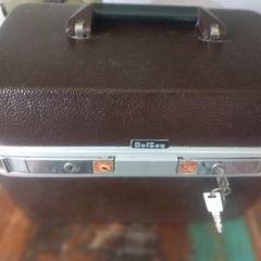 vintage 1960s delsey vanity case