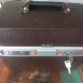 vintage 1960s delsey vanity case