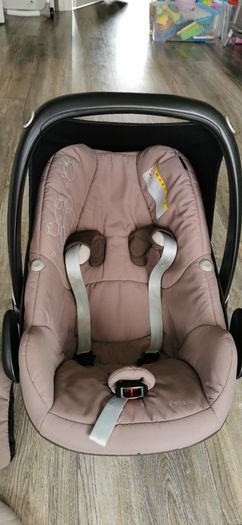 Maxi Cosi Pebble car seat