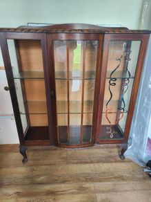 drinks cabinet