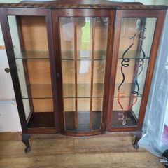 drinks cabinet