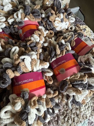 Huge bundle of finger knitting loop yarn wool 52 balls