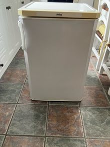 Under counter fridge