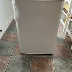 Under counter fridge