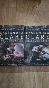 Clockwork Prince. Shadowhynters by Cassandra Clare. 2 Books.