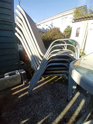 garden table & 5-6chairs