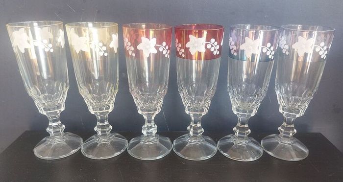 Fabulous Set of Six Vintage Retro Pressed Glass Footed Flutes with Bands of Iridescent Rainbow Colours and Floral Motifs, Capacity 120mls