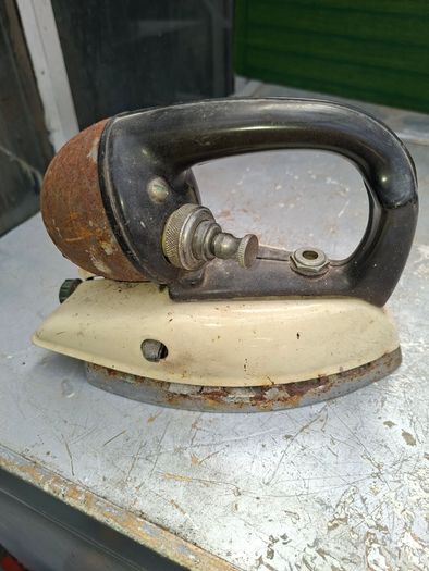 Beautiful Old Tilley Paraffin Pressure Iron, Postage Available