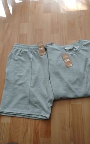 Men's T/Shirt and Shorts .. Size: 2 X Large