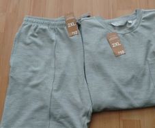 Men's T/Shirt and Shorts .. Size: 2 X Large