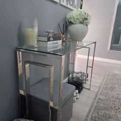 Console table