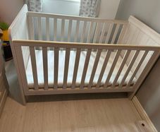 Mamas and papas atlas cot bed