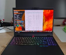 Lenovo Legion 5 RTX 5070 8GB | Ryzen AI 7 | 32GB RAM | OLED 165Hz | Premium Warranty 2026