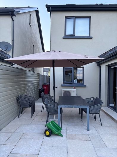 Parasol & Granite base