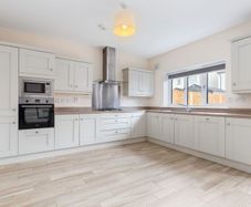 Full kitchen with appliances