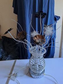 Metal Floral Sculptural / Modern