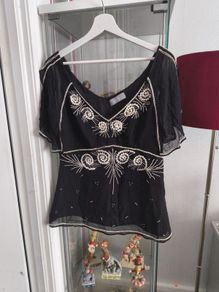 Wallis top