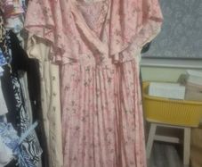 Dresses suit size 20/22. E3 each