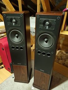 Mission 752 speakers (One is blown)