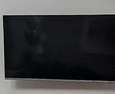 Samsung 40 inch  Smart TV with wall mount