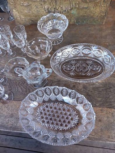 Large selection of old glass, lovely condition, D18