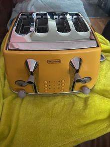 DeLonghi Icona 1800W 4 Slice Toaste